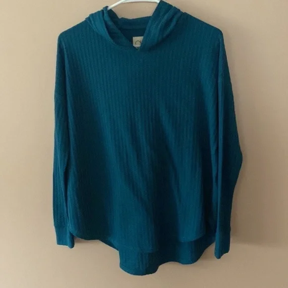 Bundle of 2 chaser long sleeve hooded tops - Picture 6 of 9